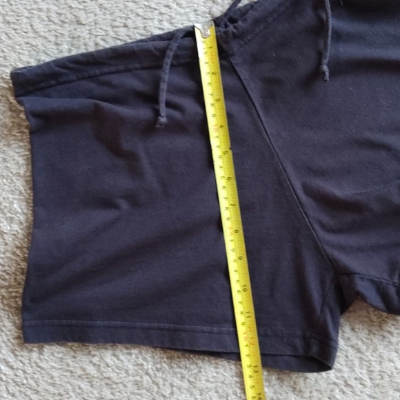 Shorts. - Picture 4 of 6